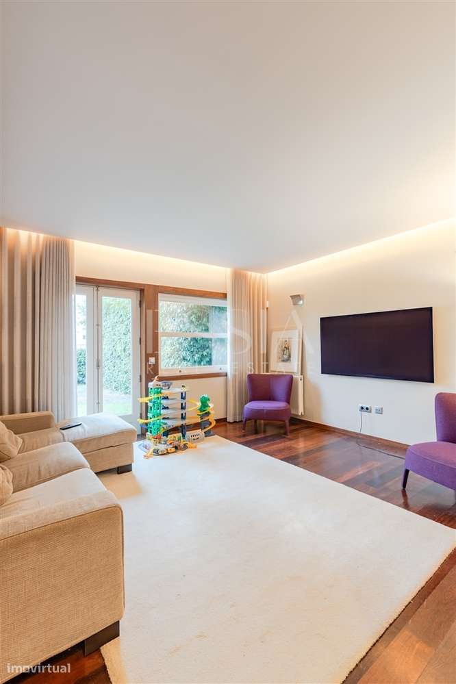 Moradia T3 com Jardim Próxima do Parque da Cidade-6