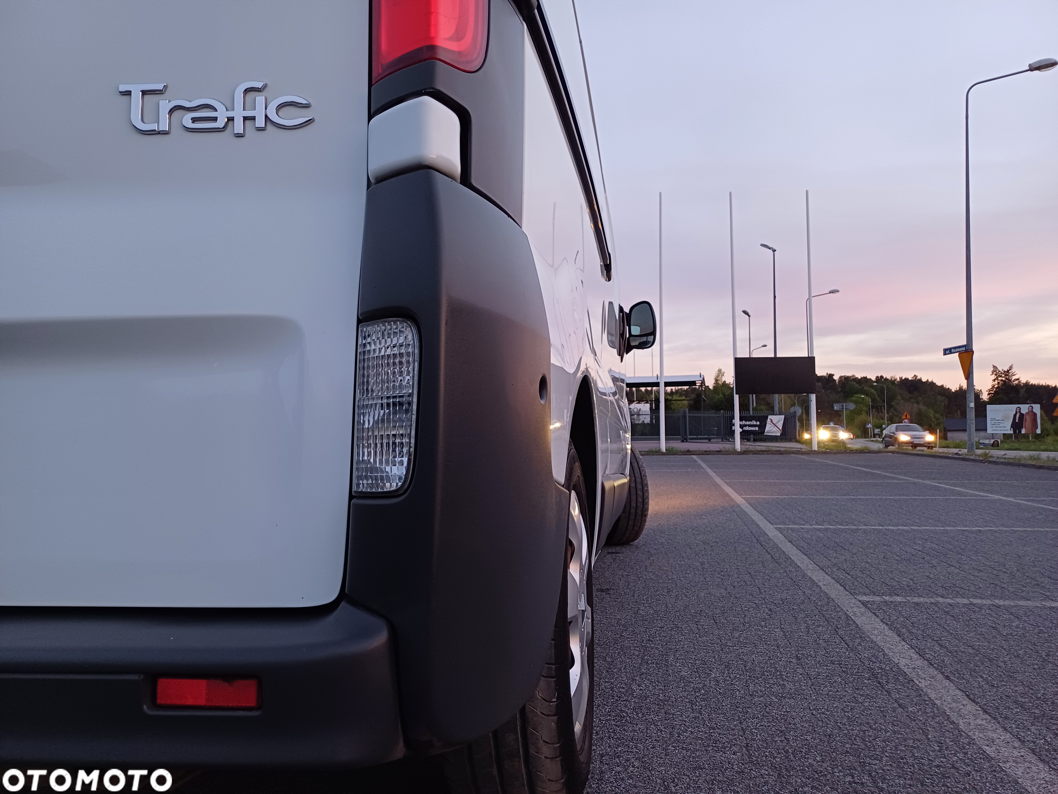 Renault Trafic - 16