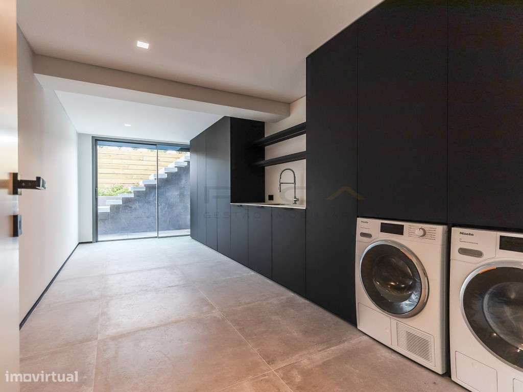 Moradia LUXO Condomínio Privado-53