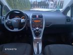 Toyota Auris 1.6 2010 - 13