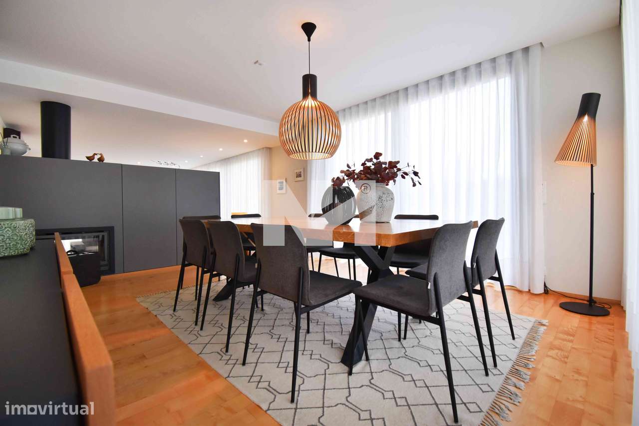 Moradia T4 | 4 Suites | Jardim | Centro | Maia-6