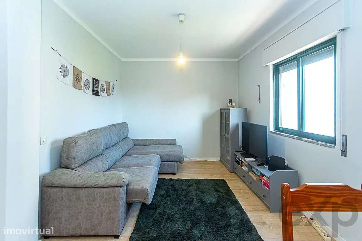 T2+1 em Santa Luzia – Andar de Moradia a passos da Ria Formosa - Grande imagem: 3/40