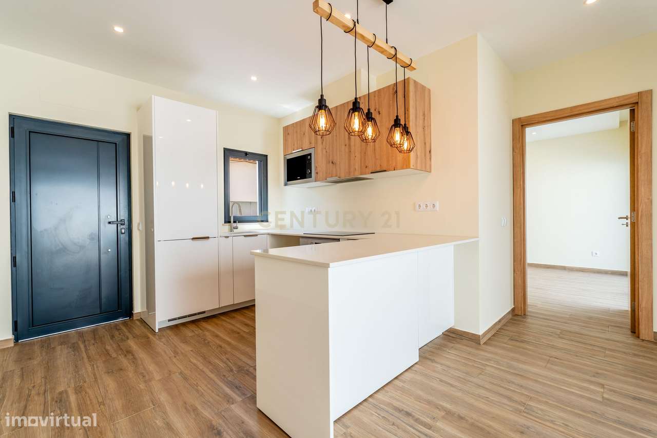 Moradia T3 totalmente remodelada em Pêra - Grande imagem: 5/31