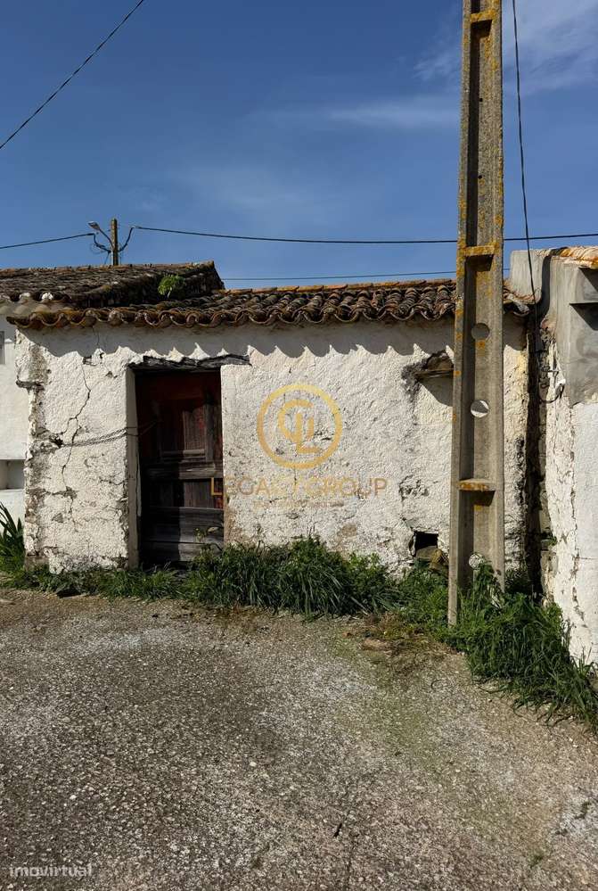 Moradia para recuperar com terreno urbano – Tacões, Alcoutim-0