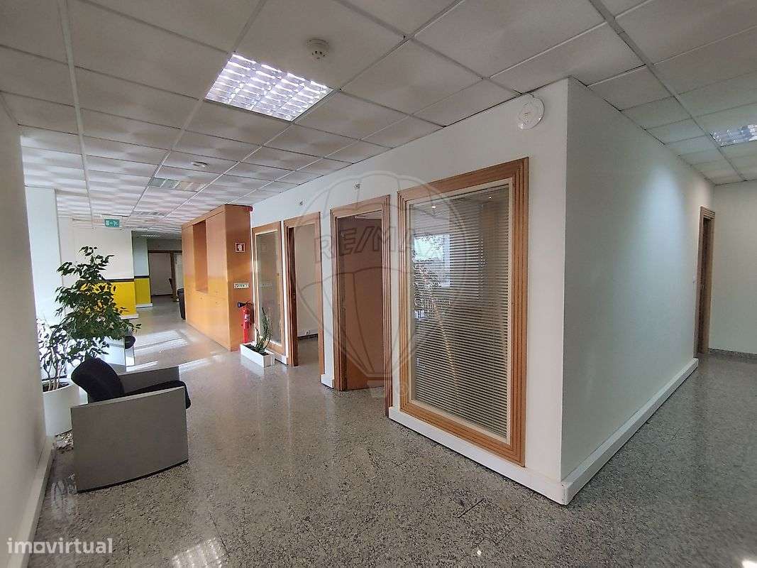 Escritório  para arrendamento - Grande imagem: 4/28