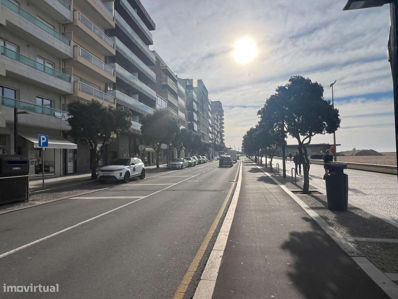 T2 + 1 Avenida dos Banhos vista mar-26