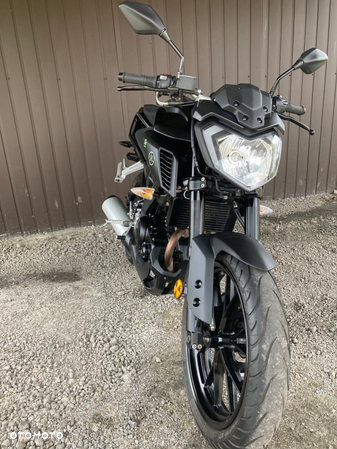 Yamaha MT - 12