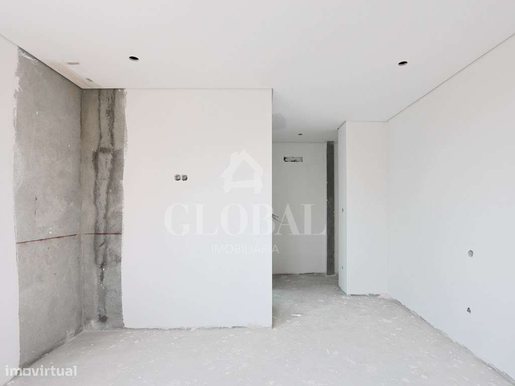 MORADIA T4 ESMORIZ-16