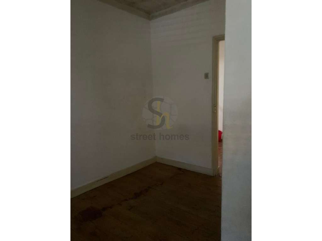 Prédio com dois pisos independentes para recuperação total-31