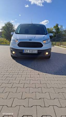 Ford Transit Courier - 24