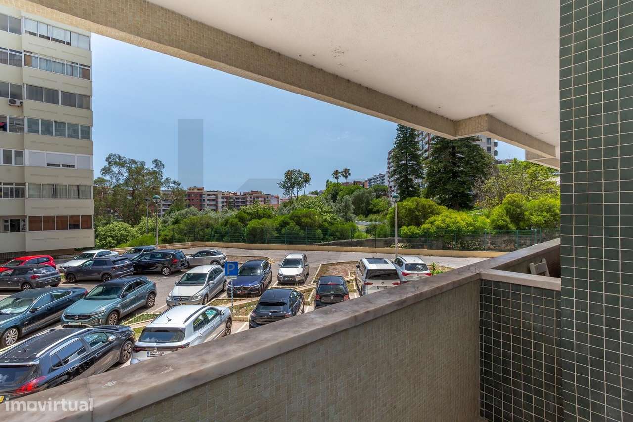 T4 Renovado para Arrendamento em Miraflores, Algés - Grande imagem: 3/41