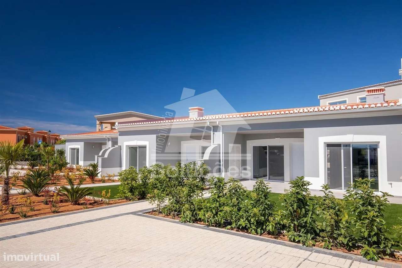 Moradia Geminada T2 em Lagos – inserida em Condomínio Fechado com Pisc - Grande imagem: 5/23