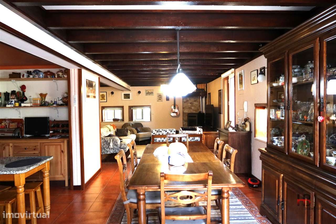 Oportunidade Única: Moradia T3 no Centro de Gondomar-28