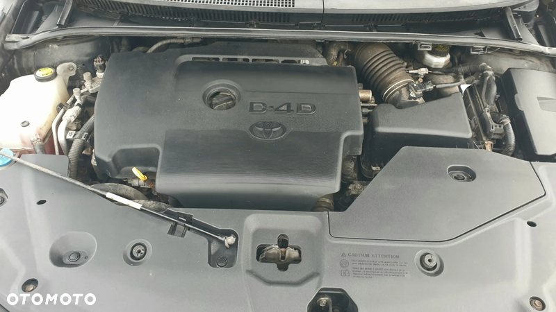 Toyota Avensis 2.0 D-4D Sol plus+NAVI - 37
