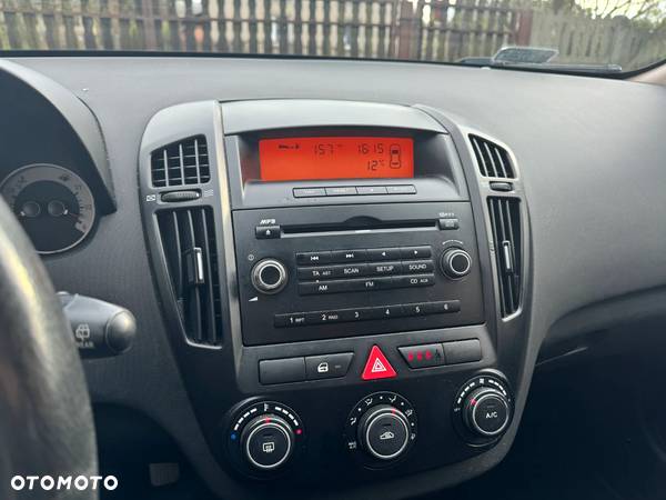 Kia Pro_cee'd 1.6 crdi Optimum - 11