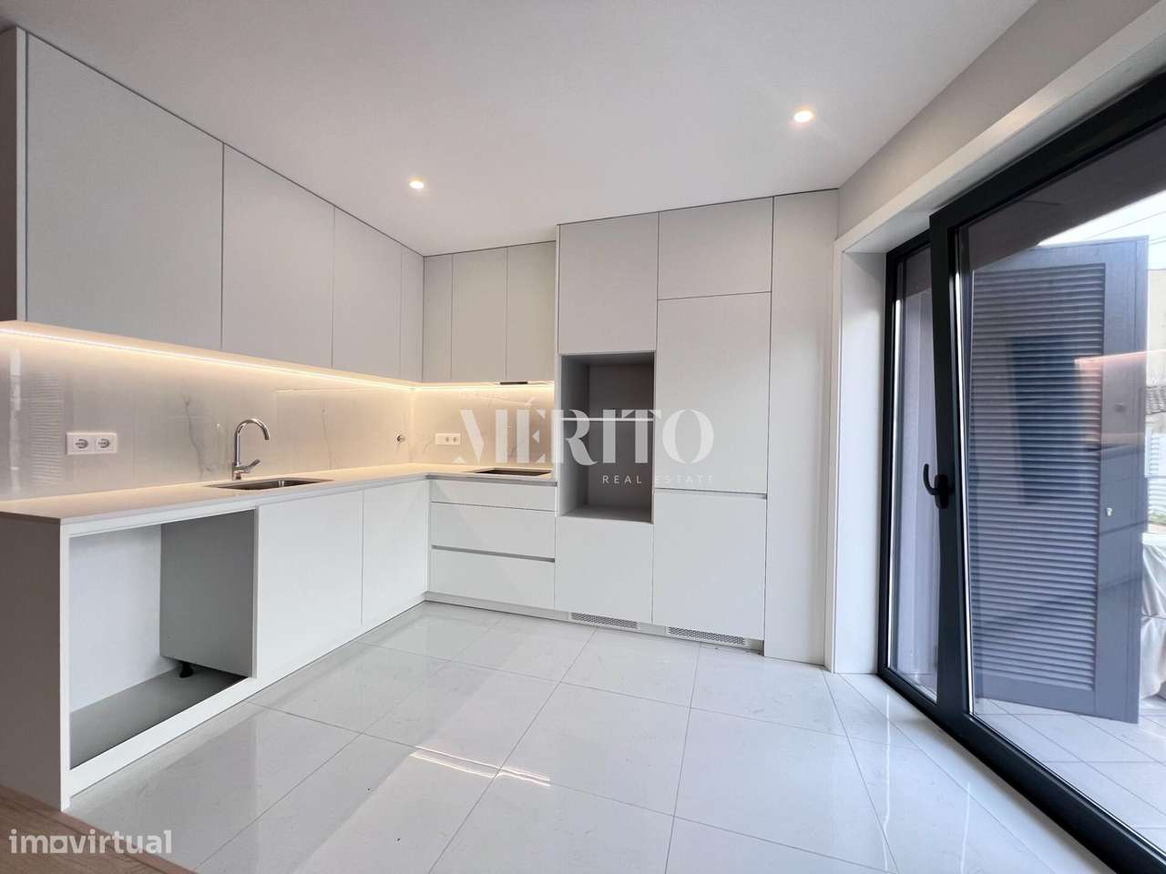 Apartamento T3 Duplex - Póvoa de Varzim - Grande imagem: 3/17