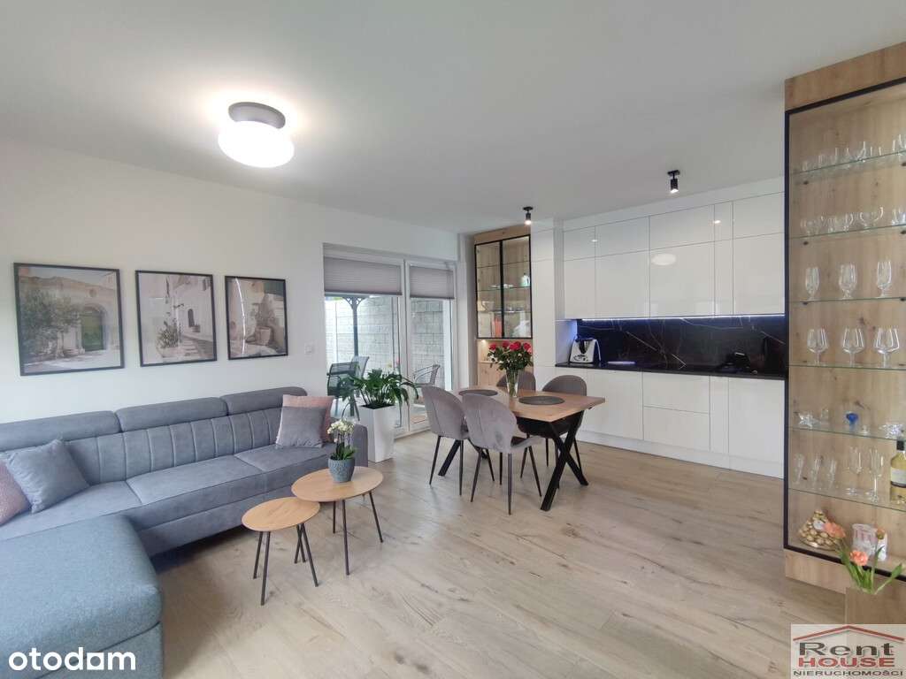 Całkowicie wykończony nowy bliźniak z garażem-0