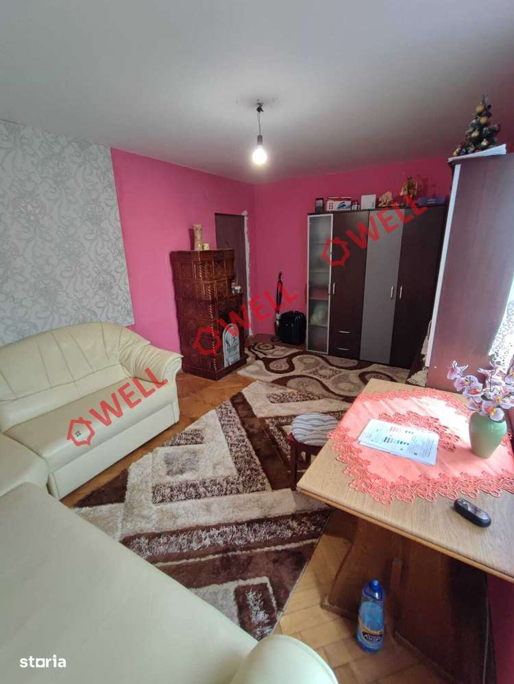 De vânzare apartament cu trei camere în Cătălina! - Imagine principală: 4/13