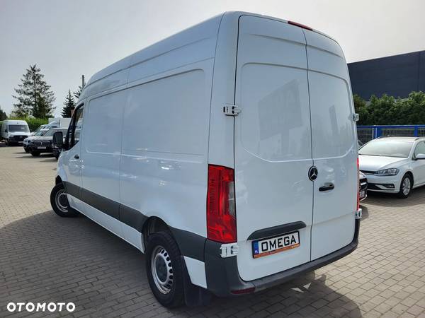 Mercedes-Benz Sprinter 311 Standard FWD - 4