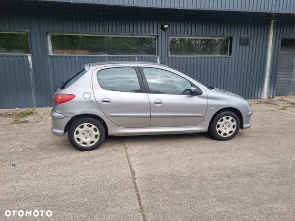 Peugeot 206 1.1 X-Line - 4