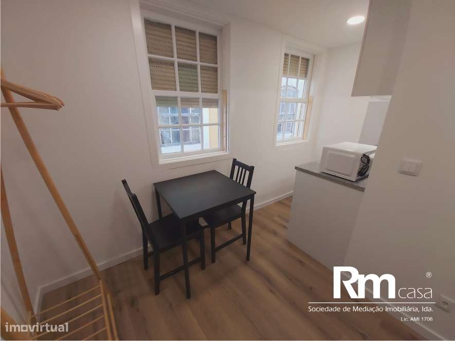 Excelente Prédio remodelado junto à Praça do Comercio-33