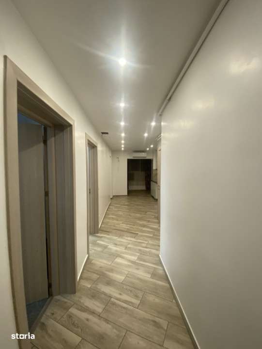 Vanzare apartament 3 camere Centrul Civic Brasov - Imagine principală: 4/19