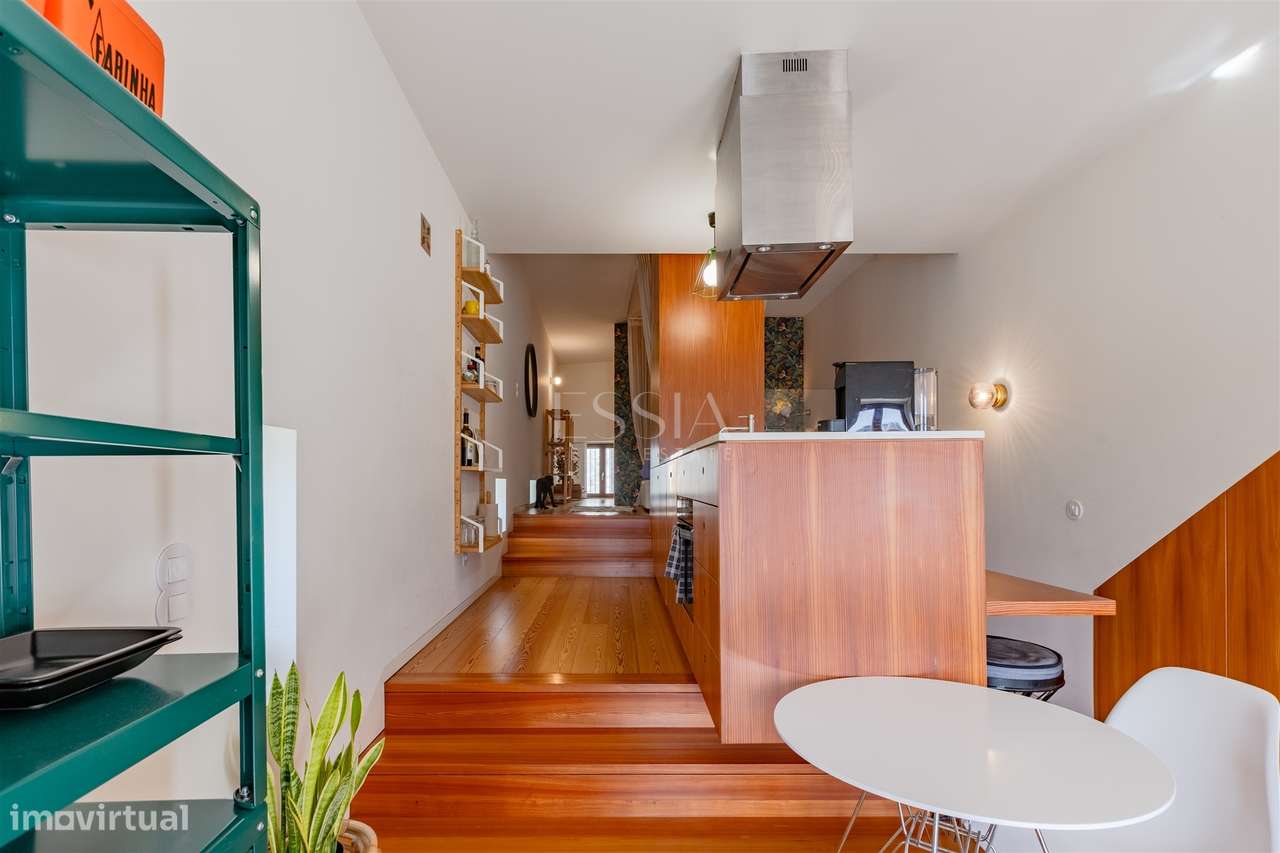 Apartamento T1 com Vista Rio na Alfândega do Porto-9