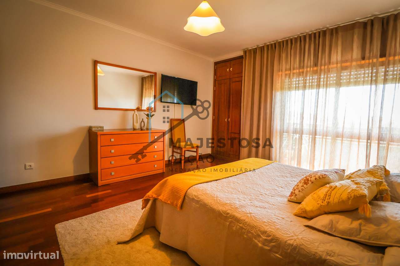 Apartamento T3 com Excelente Localização — São Vicente, Braga-23
