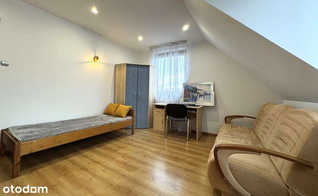 Atrakcyjny dom na kameralnym osiedlu-10