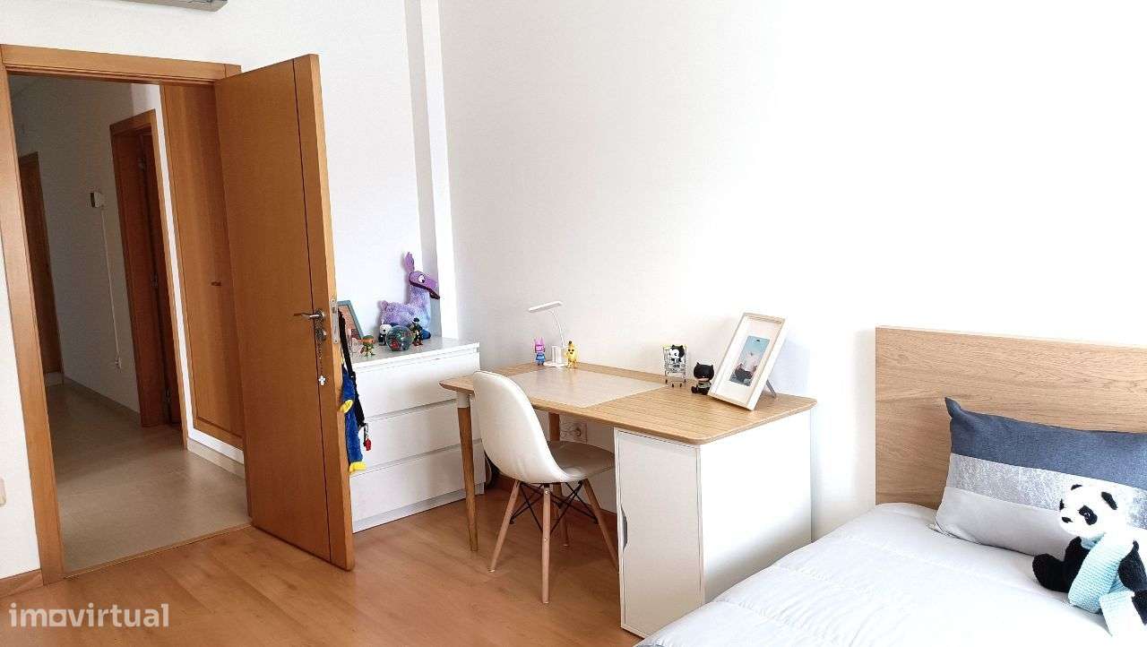 Moradia térrea isolada T4+1 | Piscina | Logradouro-17