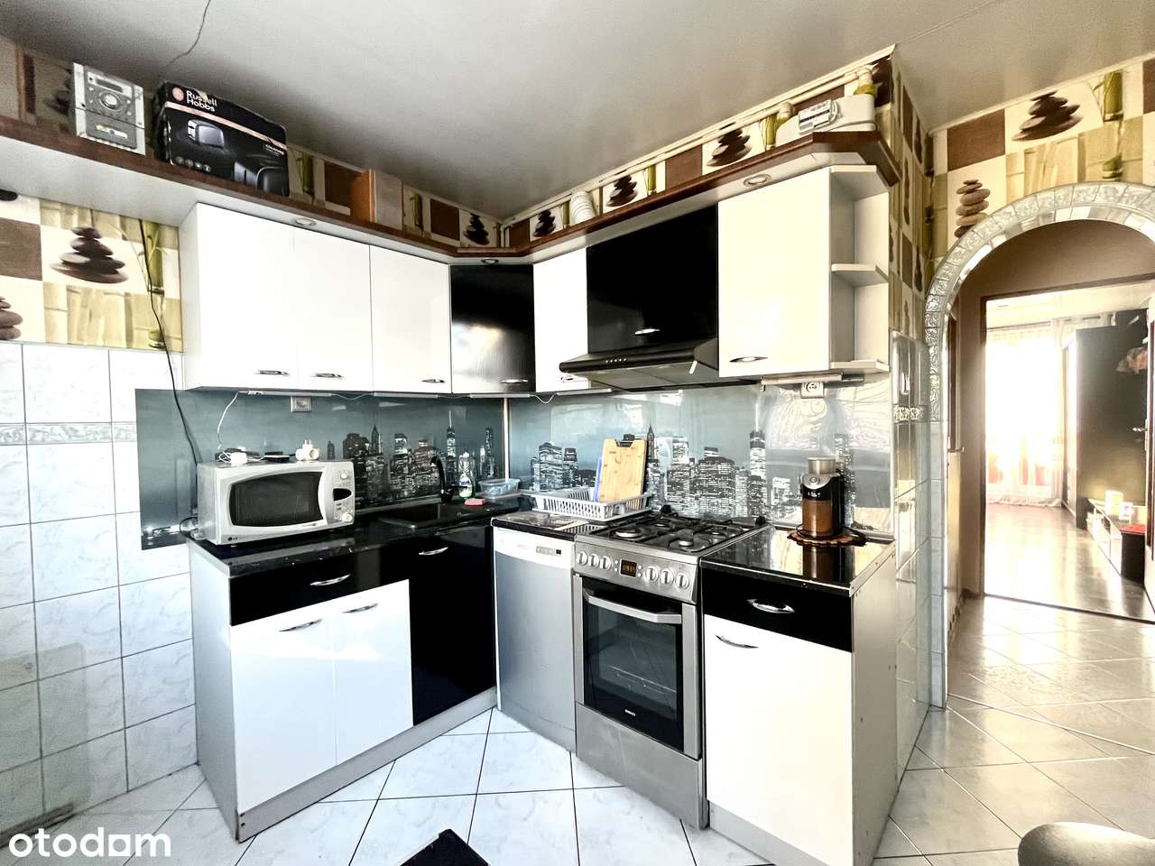 Trzypokojowe mieszkanie z balkonem i ogrzewaniem miejskim!-11