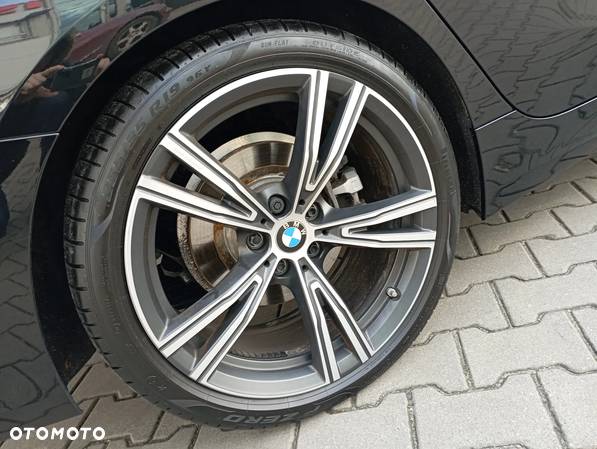 BMW Seria 3 318d MHEV Business Edition - 14