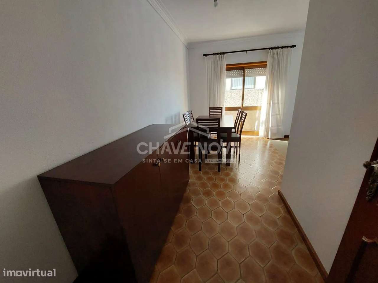 T2 com garagem junto á estação do metro Santos Silva SD/04534/CO - Grande imagem: 5/14