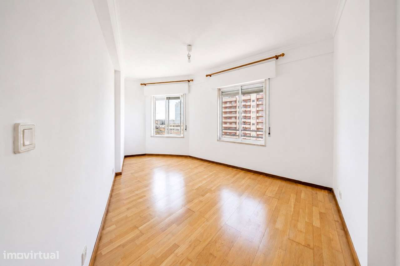 Apartamento T2 Venda em Corroios,Seixal-6