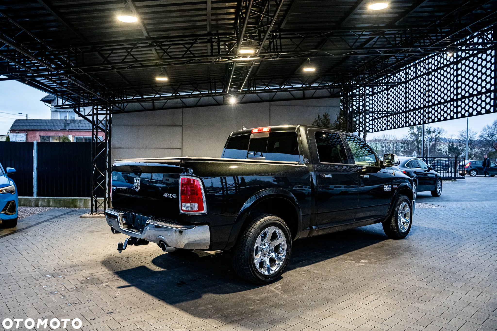 RAM 1500 Crew Cab Laramie - 4