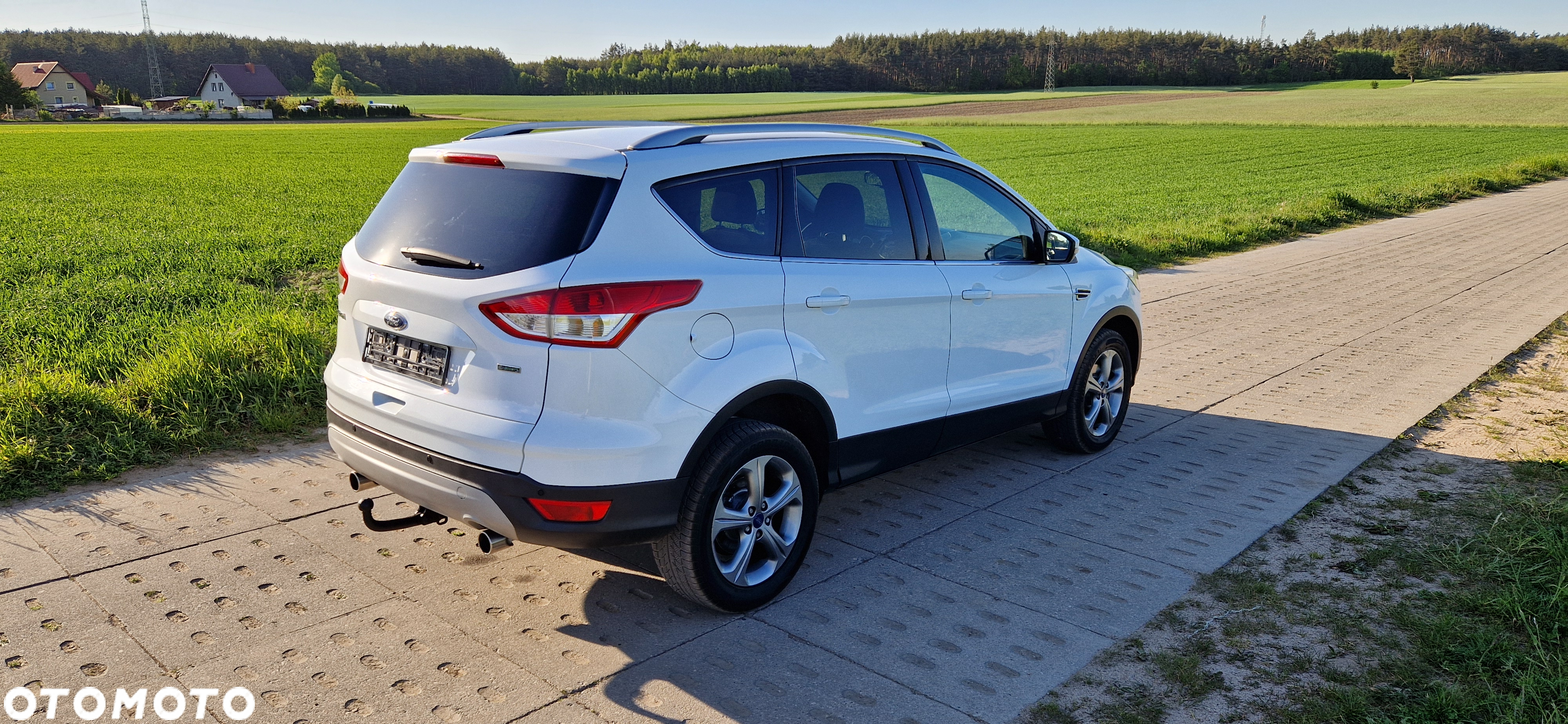 Ford Kuga 1.5 EcoBoost 2x4 Cool & Connect - 16