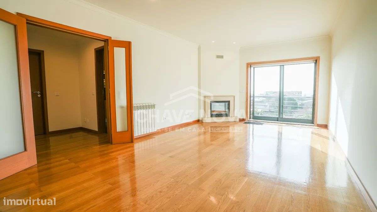 Apartamento T2+1 Dúplex c/ Vistas Mar em Canidelo-20