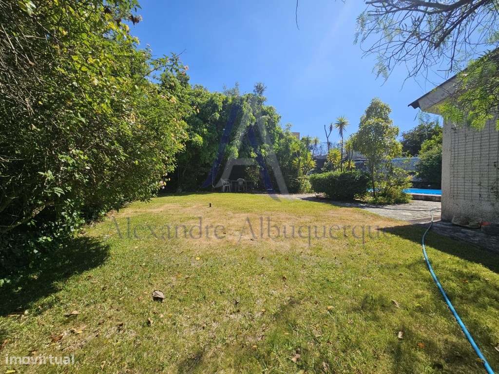 Excelente Moradia Isolada T4 na Charneca da Cotovia-25