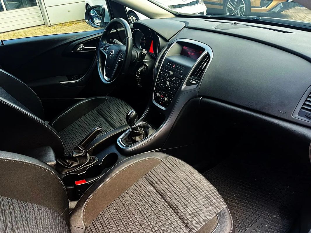 opel astra