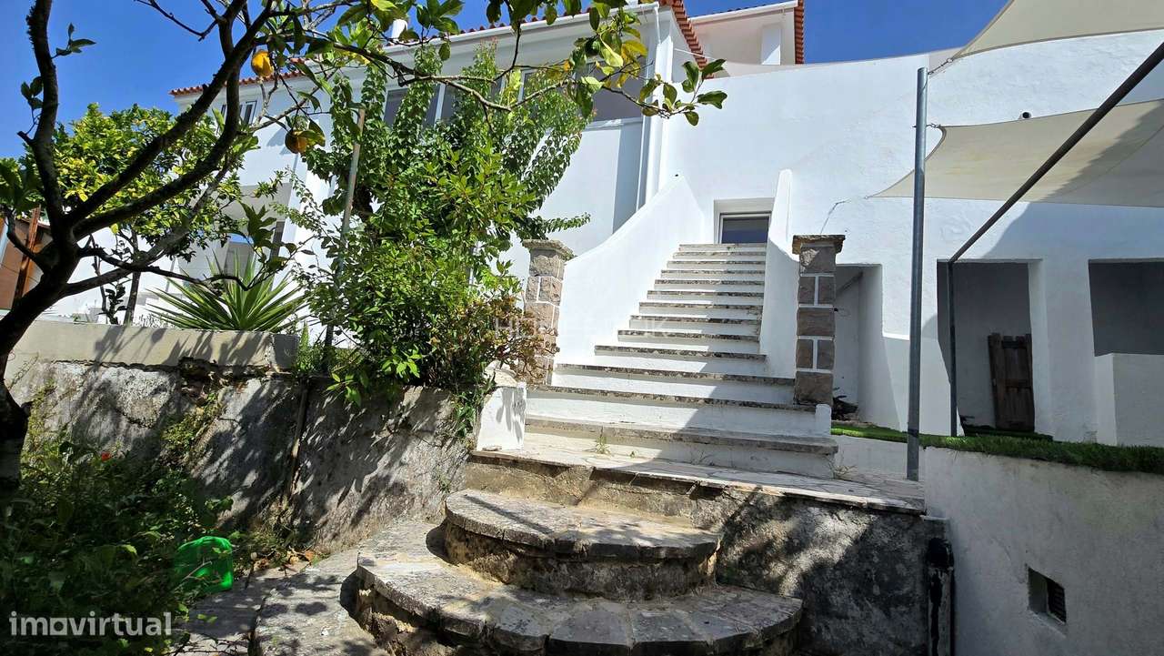 Moradia T5 remodelada em Galamares – Oportunidade imperdível em Sintra - Grande imagem: 5/59