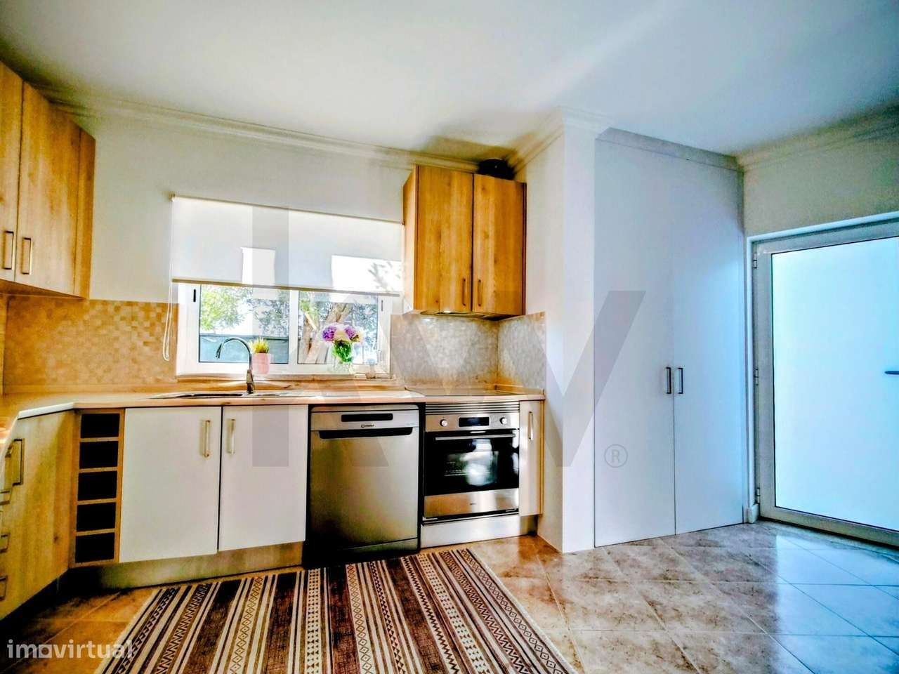 Moradia T4 Renovada em Pinheiros de Marim, Olhão-7