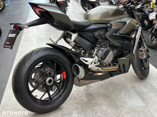 Ducati Streetfighter V2 - 10