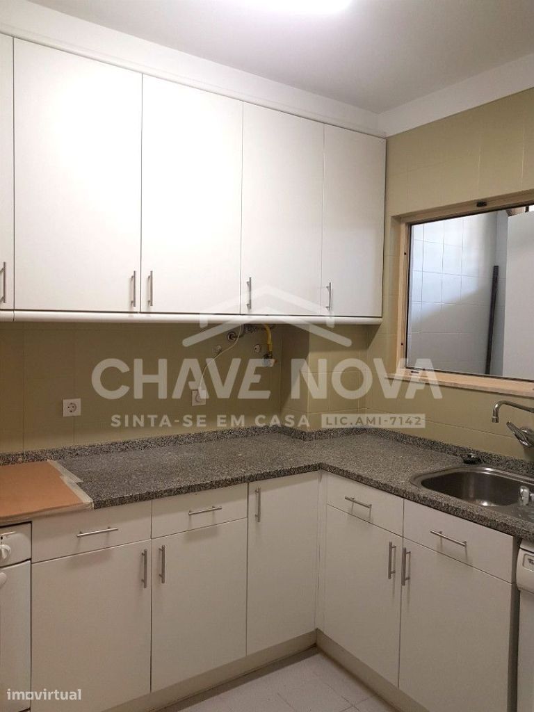 Apartamento T2 zona da Prelada. Próximo ao Hosp. São João. Exclusivo