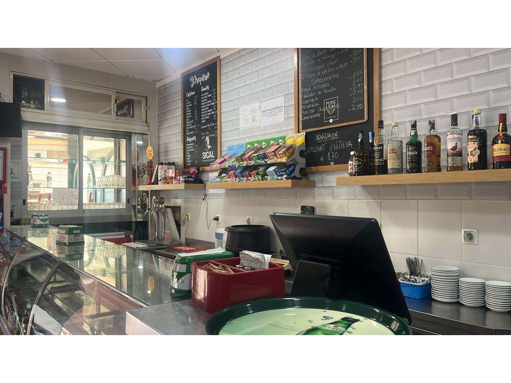 Restaurante com ótima esplanada, no centro Lisboa-7