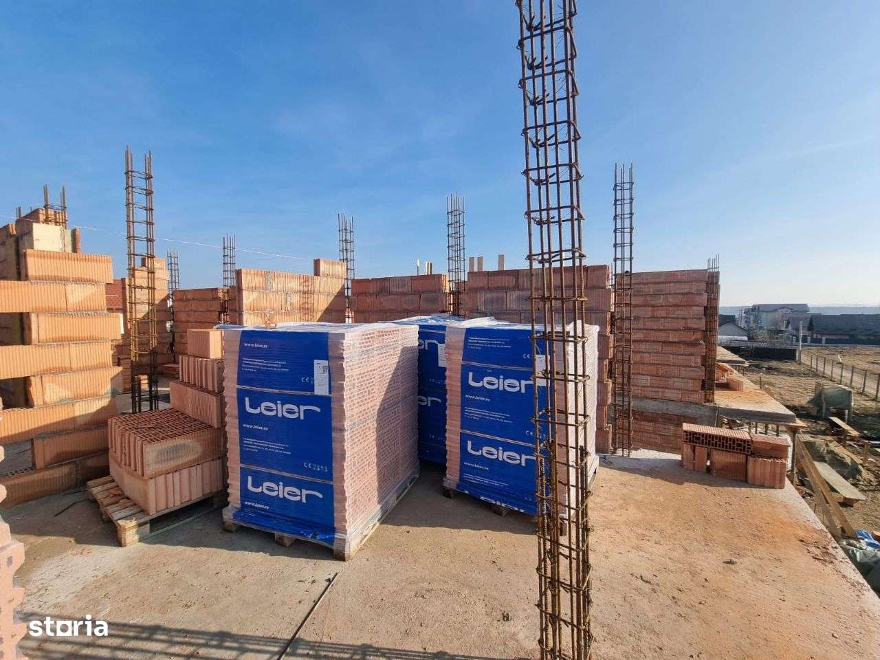 Vilă modernă și spațioasă, situată în inima localității Valea Lupului - Imagine principală: 5/6