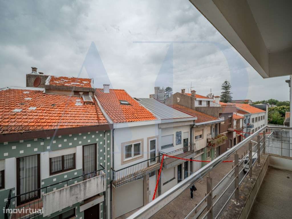 Moradia T4 com espaço comercial e logradouro no centro da Póvoa de ...-27