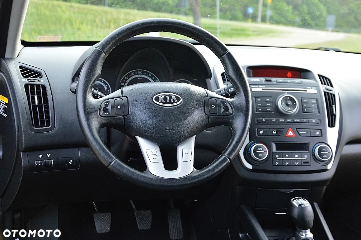 Kia Ceed Cee'd 1.4 Business Line - 17