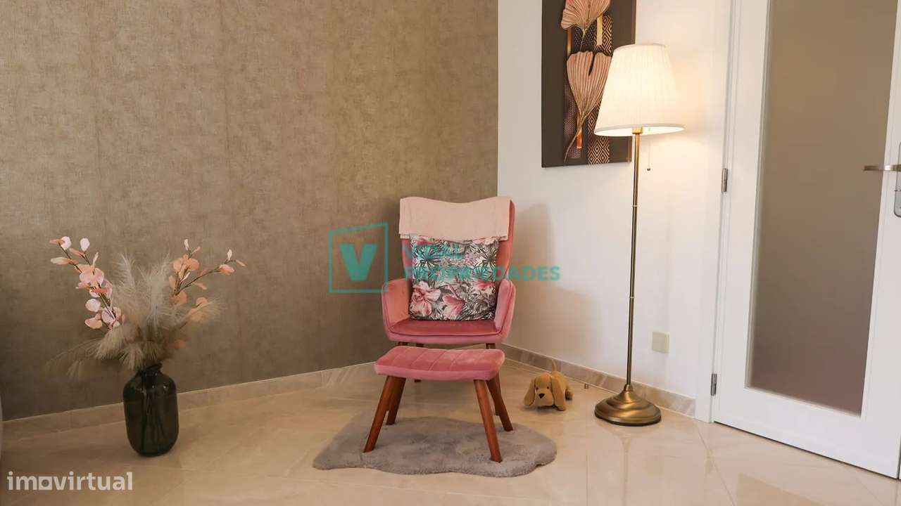 Apartamento T2 com garagem em box e piscina-37