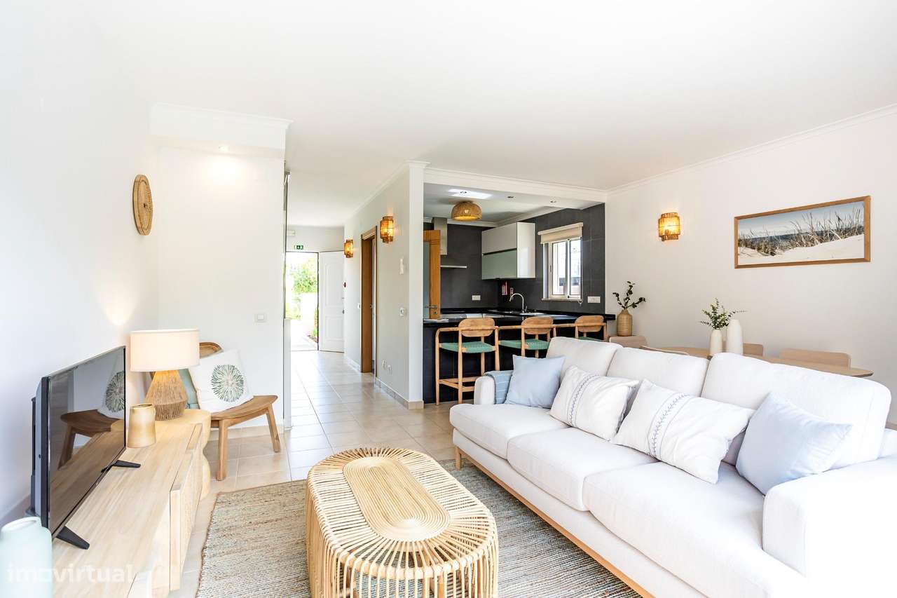 Moradia Geminada T2+1 em Condomínio de Luxo no Algarve-12