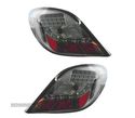 FAROLINS TRASEIROS LED PARA PEUGEOT 207 06-12 CROMADO ESCURECIDO A - 1